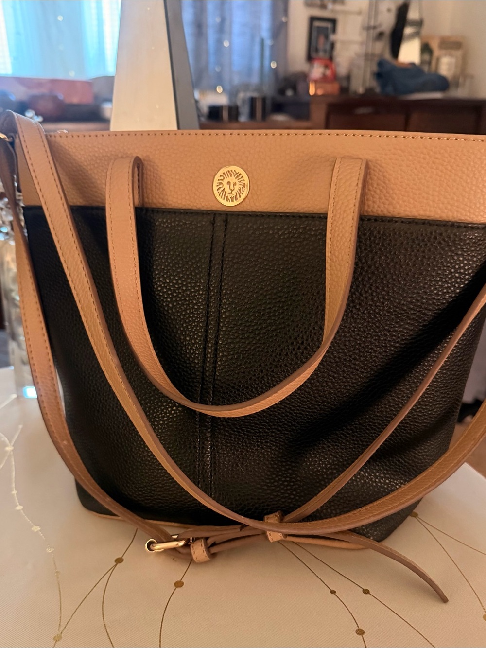 Classy Anne Klein Black & Tan Leather Shoulder Tote